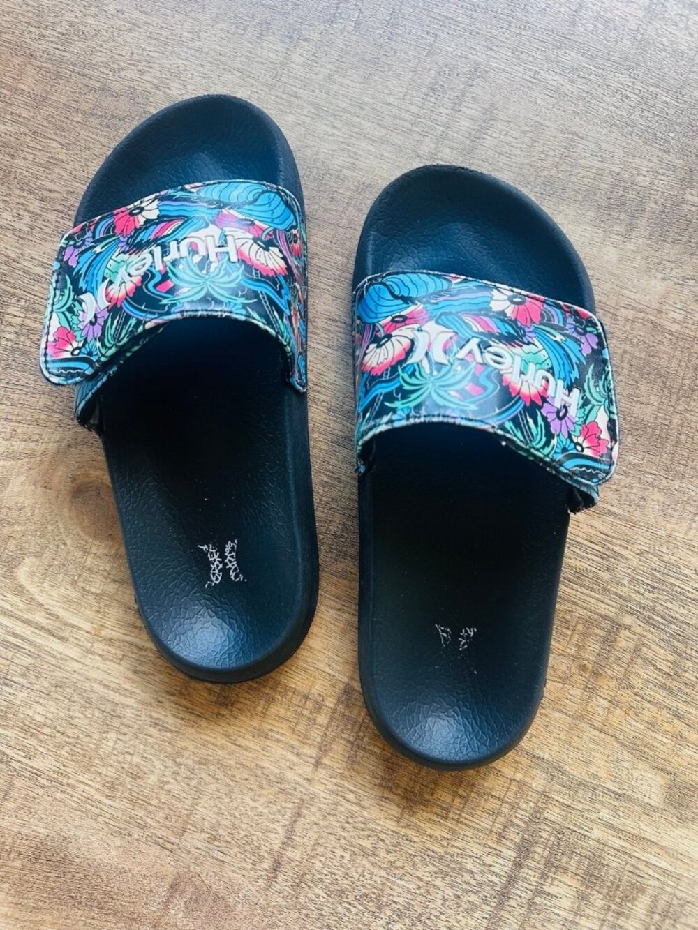Hurley Slides Sandals Black Tropical Print Hurley Girls Slides Size 5